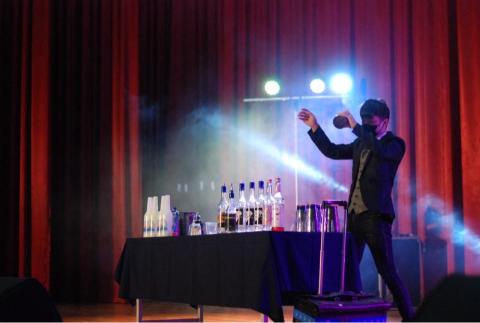 鍾秉軒 CK Bartender/花式調酒表演/酒會/教學 - 2021/12/11  Show Flair
感謝 東泰高中 這次50校慶邀請回去表演 感謝所有學生們的掌聲?
感謝小公差們 @carolyn.8.17  @zxiex_16 @kristey_3911  忙上忙下的 辛苦了?
#來自中壢 #來自藏匿CK #花式調酒 #花式調酒表演 #酒會活動 #客製化雞尾酒? #咖啡展活動 #酒展活動 #表演最佳選擇 #結婚表演 #校慶表演 鍾秉軒 CK Bartender/花式調酒表演/酒會/教學 - 2021/12/11  Show Flair
感謝 東泰高中 這次50校慶邀請回去表演 感謝所有學生們的掌聲?
感謝小公差們 @carolyn.8.17  @zxiex_16 @kristey_3911  忙上忙下的 辛苦了?
#來自中壢 #來自藏匿CK #花式調酒 #花式調酒表演 #酒會活動 #客製化雞尾酒? #咖啡展活動 #酒展活動 #表演最佳選擇 #結婚表演 #校慶表演