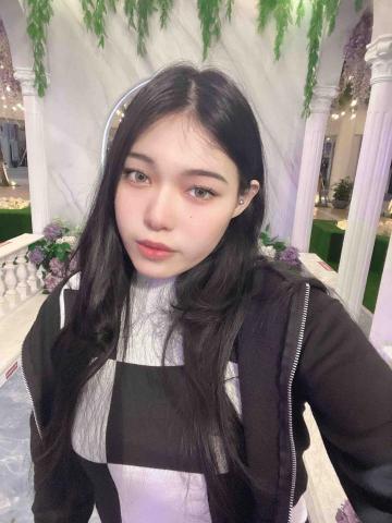 提供model模特服務的專家Cacia