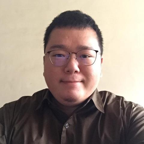 提供英翻中服務的專家Barry Hung