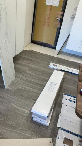 室內裝修工程 - 平鋪地板 室內裝修工程 - 平鋪地板