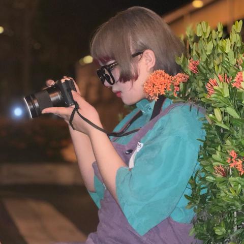 提供服飾店服務的專家劉小姐