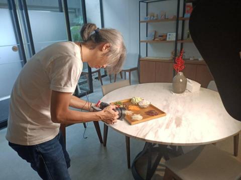 陳逸軒 - 【企業內訓影片】動態拍攝+後期製作