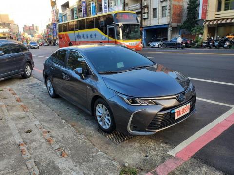 賴燠曦 - 油電混合車