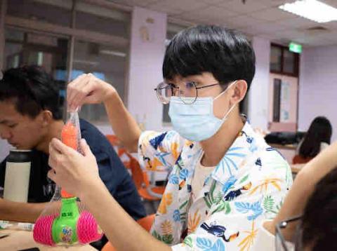 提供55服務的專家江彥辰