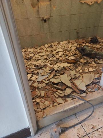 曾惟彥工程行 - 埔心浴室拆除