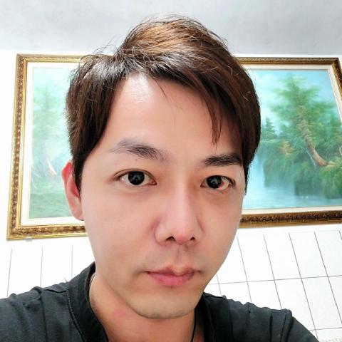 提供irent汽車服務的專家劉品麟