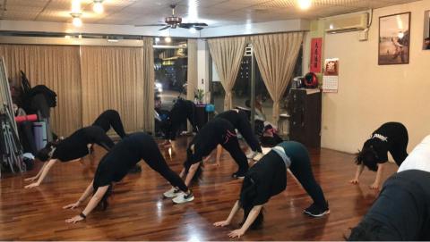 蔡語蕎 - 動態有氧結束接著上靜態核心伸展