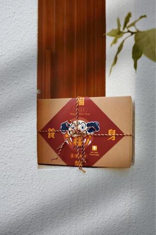 夢露 - ｜ 金婆菓子 ｜

2023新年禮盒形象包裝設計