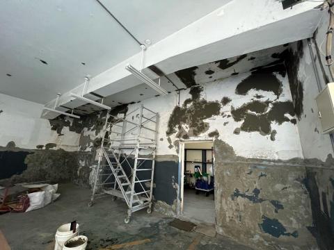 陳彥勳 - 牆面白華裝修