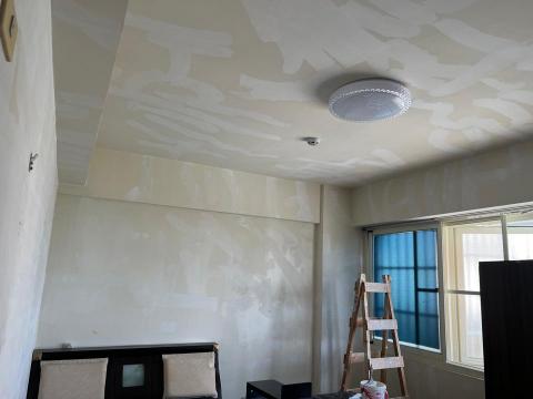 育佳油漆 - 裂痕補土粉刷