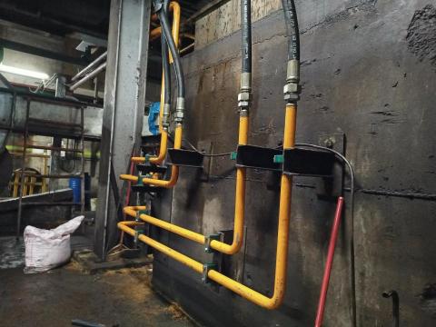 Wenlin Huang - 鋼鐵廠高壓油壓管管線汰換