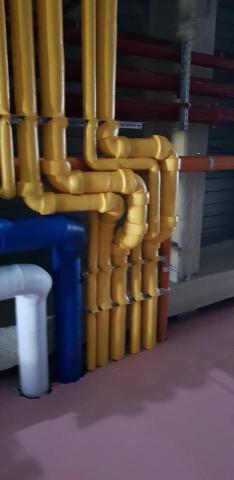 Wenlin Huang - 高雄百貨公司冷熱水管預制安裝