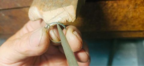 彩蘊珠寶設計 - 所有商品皆由專業金工師傅手工製作