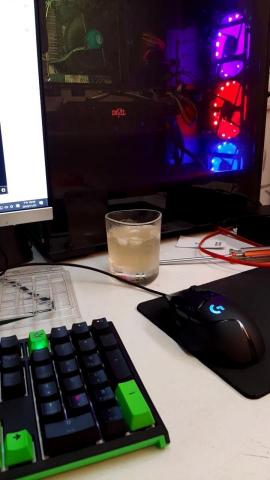 軒毅 - 更換機殼