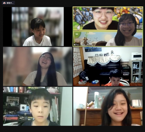 鄭乃心 - 上課場景（本人在右上角，其餘為學生）