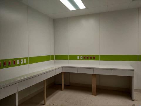 承幸室內裝修有限公司 - 臺大醫院附設癌醫中心醫院
手術室天花板壁板