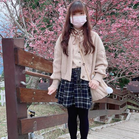 提供高中化學服務的專家黃怡禎