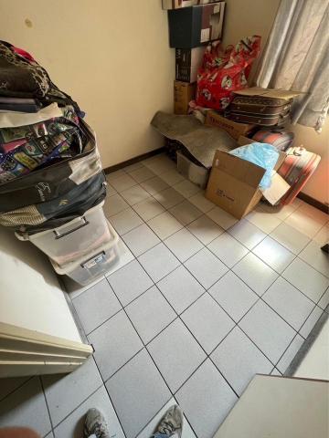 吳振斌 - 臥室磁磚局部碰共 翻新