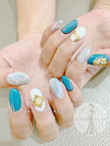 Aurora nail art - 