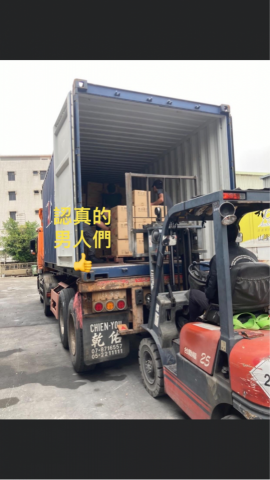 金馬來搬家 - 貨櫃裝卸