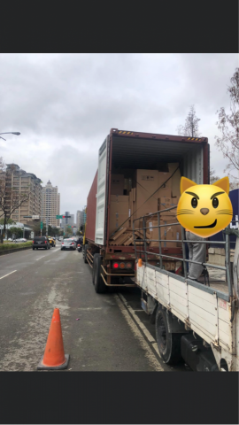 金馬來搬家 - 貨櫃裝卸