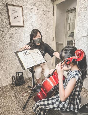 Leona 音樂工作室 - 兒童大提琴課程