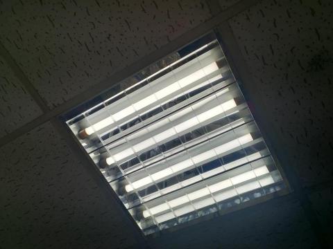 仁水水電工作室 - 輕鋼架燈 安裝 仁水水電工作室 - 輕鋼架燈 安裝