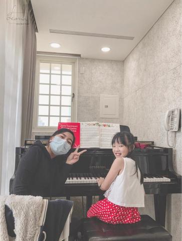 Leona 音樂工作室 - 兒童鋼琴課程