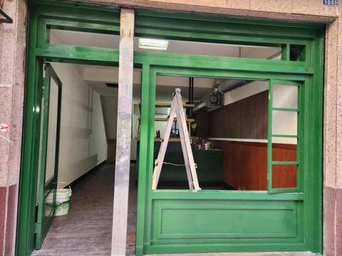 林奉青 - 大門噴漆