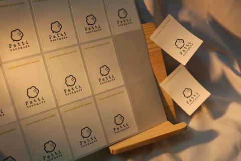 益盛多媒體印刷 - 出貨封口貼(尺寸不限、材質不限、形狀不限、後加工不限) 皆可討論規劃