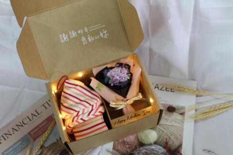 益盛多媒體印刷 - 文青牛皮盒燙金(尺寸不限、紙張不限、後加工不限) 皆可討論規劃