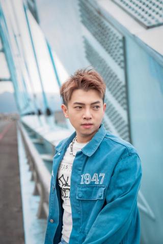 一個地球人 -  個人寫真