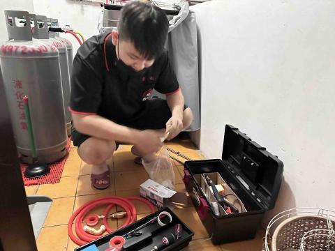 瓦斯器具 衛浴設備 安裝 維修 批發 救火兄弟 - 瓦斯管路 安檢 免費 瓦斯器具 衛浴設備 安裝 維修 批發 救火兄弟 - 瓦斯管路 安檢 免費