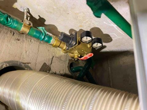 汪茗水電有限公司 -  大樓減壓閥壞掉施工前