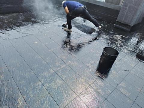 億旺防水抓漏工程行 - 熱熔膠施作 億旺防水抓漏工程行 - 熱熔膠施作