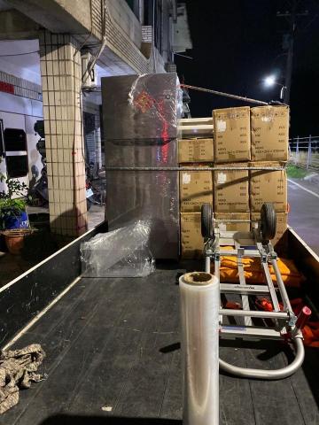 鐵漢專業團隊 - 晚上加班中 不知道加班有沒有加班費