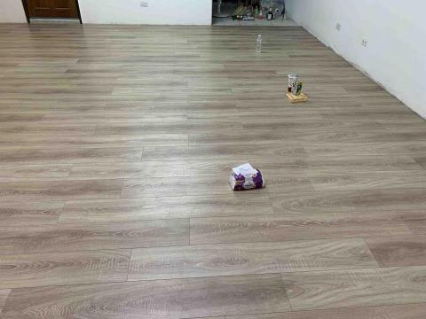 品慶工程行 - 超耐磨卡扣地板