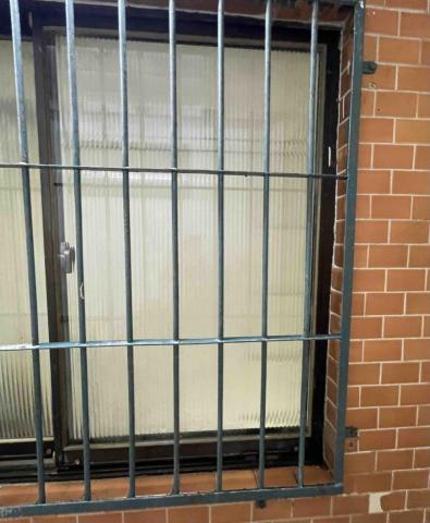 焦燕琴 - 除漆清潔後亮亮的 焦燕琴 - 除漆清潔後亮亮的