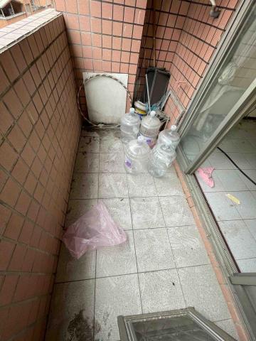 焦燕琴 - 地板特殊處理前 焦燕琴 - 地板特殊處理前