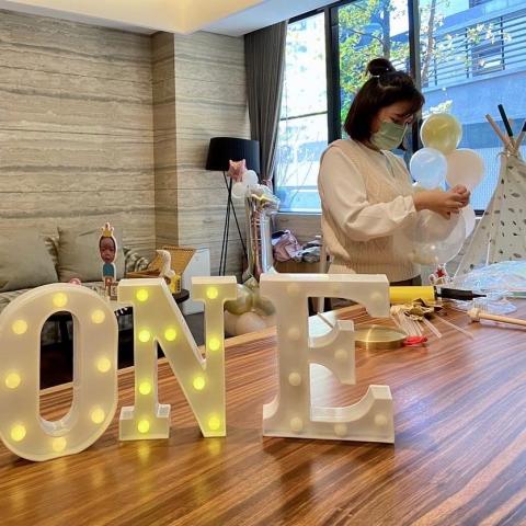 提供剪片apple服務的專家吳小姐、apple