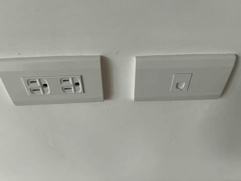 焦燕琴 - 開關蓋清潔後 焦燕琴 - 開關蓋清潔後