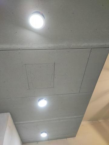 蔣南田 - 天花板有壁癌,施作暗架天花板和安裝崁燈