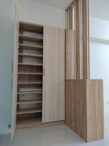 十弎設計工作室 - 電箱遮擋+鞋櫃 , 因有穿堂煞業主希望可以做簡單格柵去遮蔽,為了不浪費空間後面跟旁邊都有設置櫃子可以收納