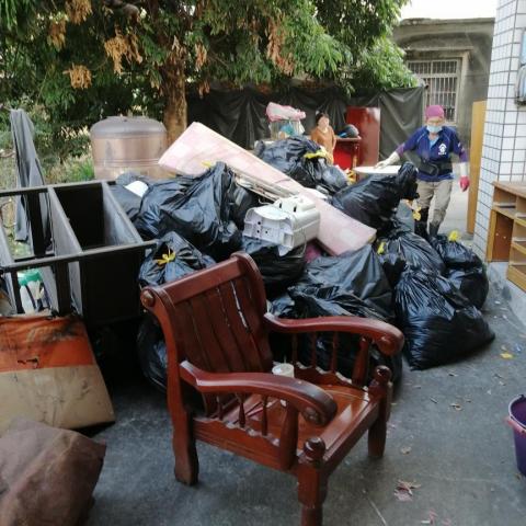 成家清潔公司 - 廢棄物清運