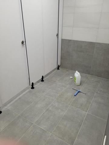 NaNa寵物美容工作室＆日韓保養品銷售跟做spa - 這是銀行的廁所清潔