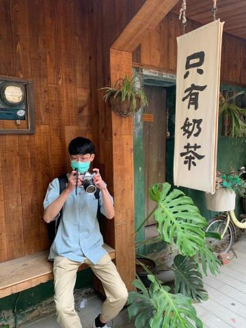 提供高雄衝浪教學服務的專家林凱彬