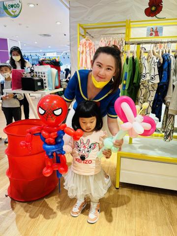 氣球達人|造型氣球甜心-Eva - 百貨專櫃活動 氣球達人|造型氣球甜心-Eva - 百貨專櫃活動