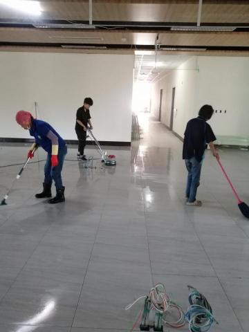 成家清潔公司 - 工地建案地板清潔