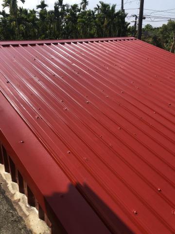 東晉專業油漆 - 浪板除鏽防鏽噴漆