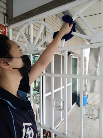 成家清潔公司 - 陽台清潔